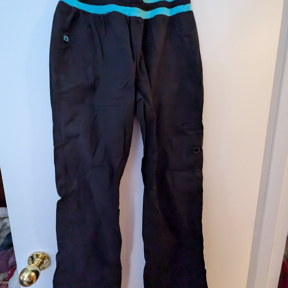 Black Pants Scubs